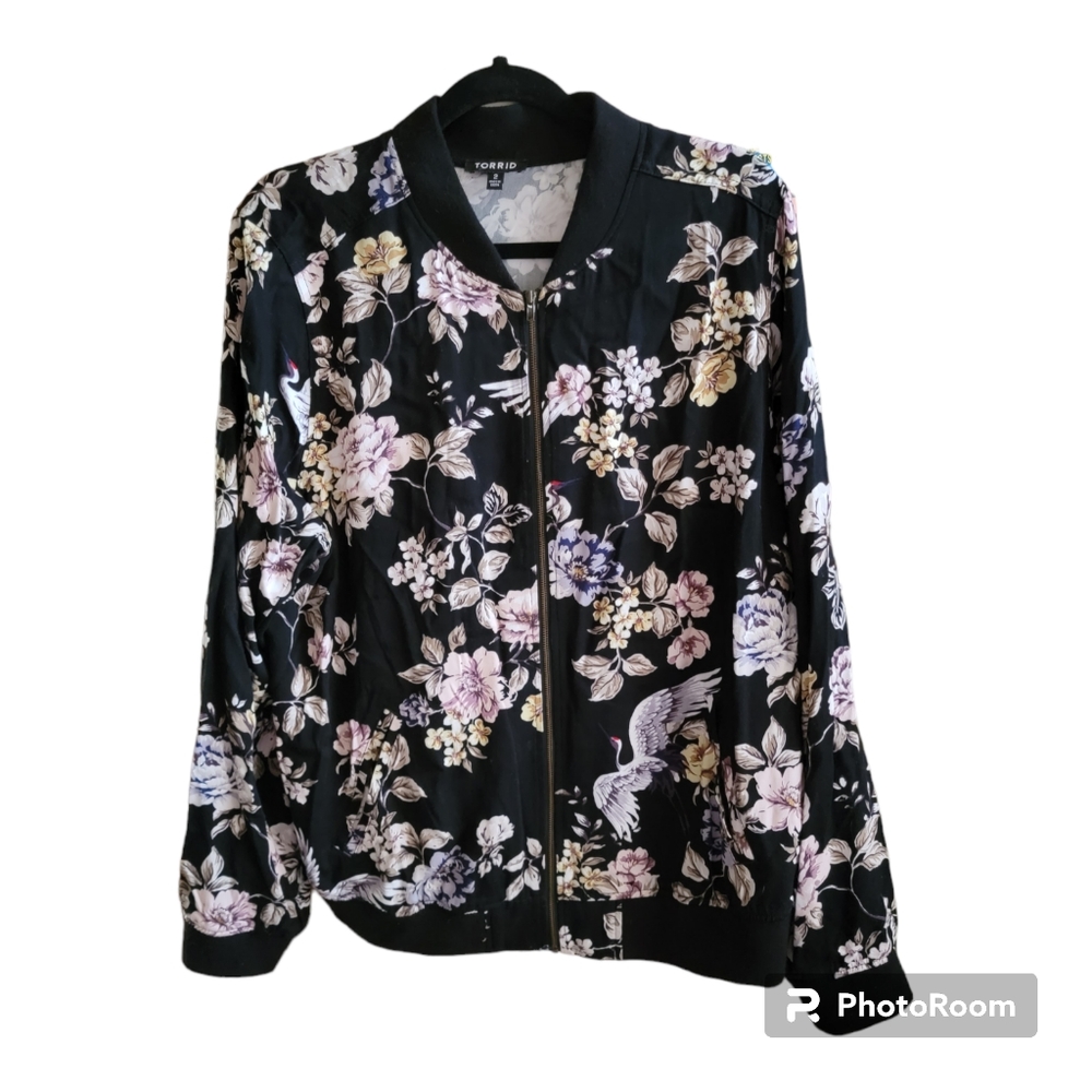 Torrid Womens Twill Bomber Jacket Black Floral Print Pockets Full Zip Size 2